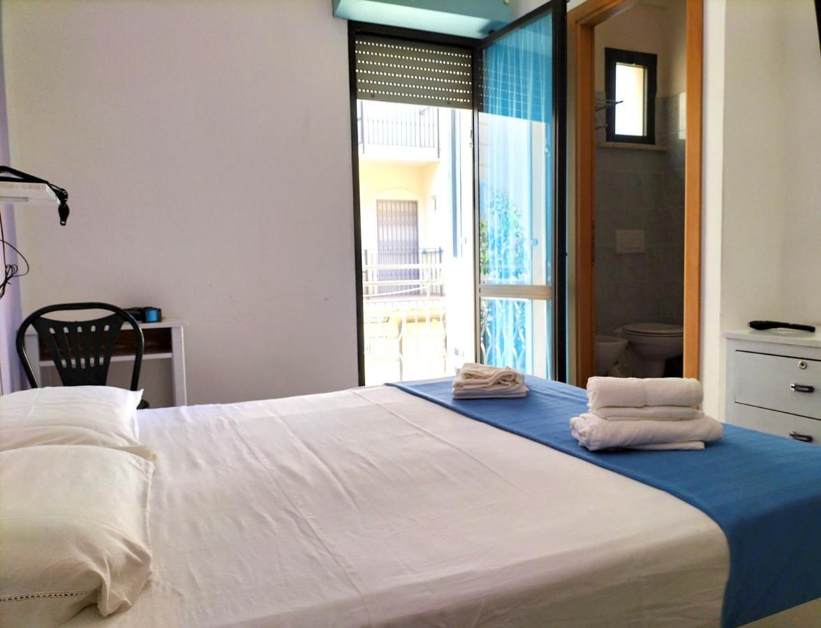 Hotel Zenith Римини Екстериор снимка