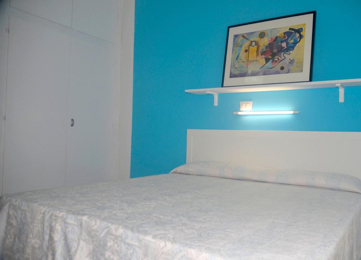 Hotel Zenith Римини Екстериор снимка