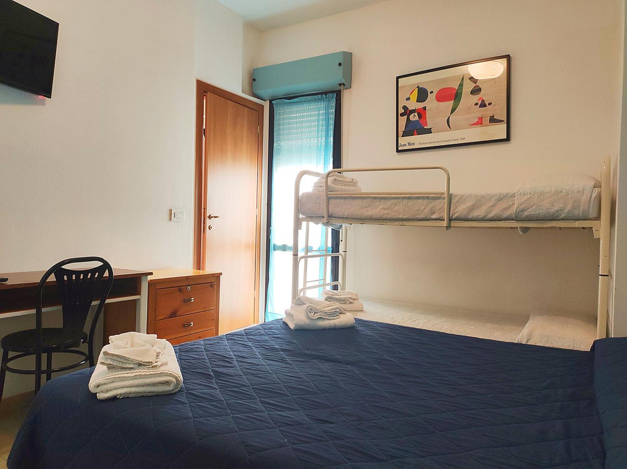 Hotel Zenith Римини Екстериор снимка