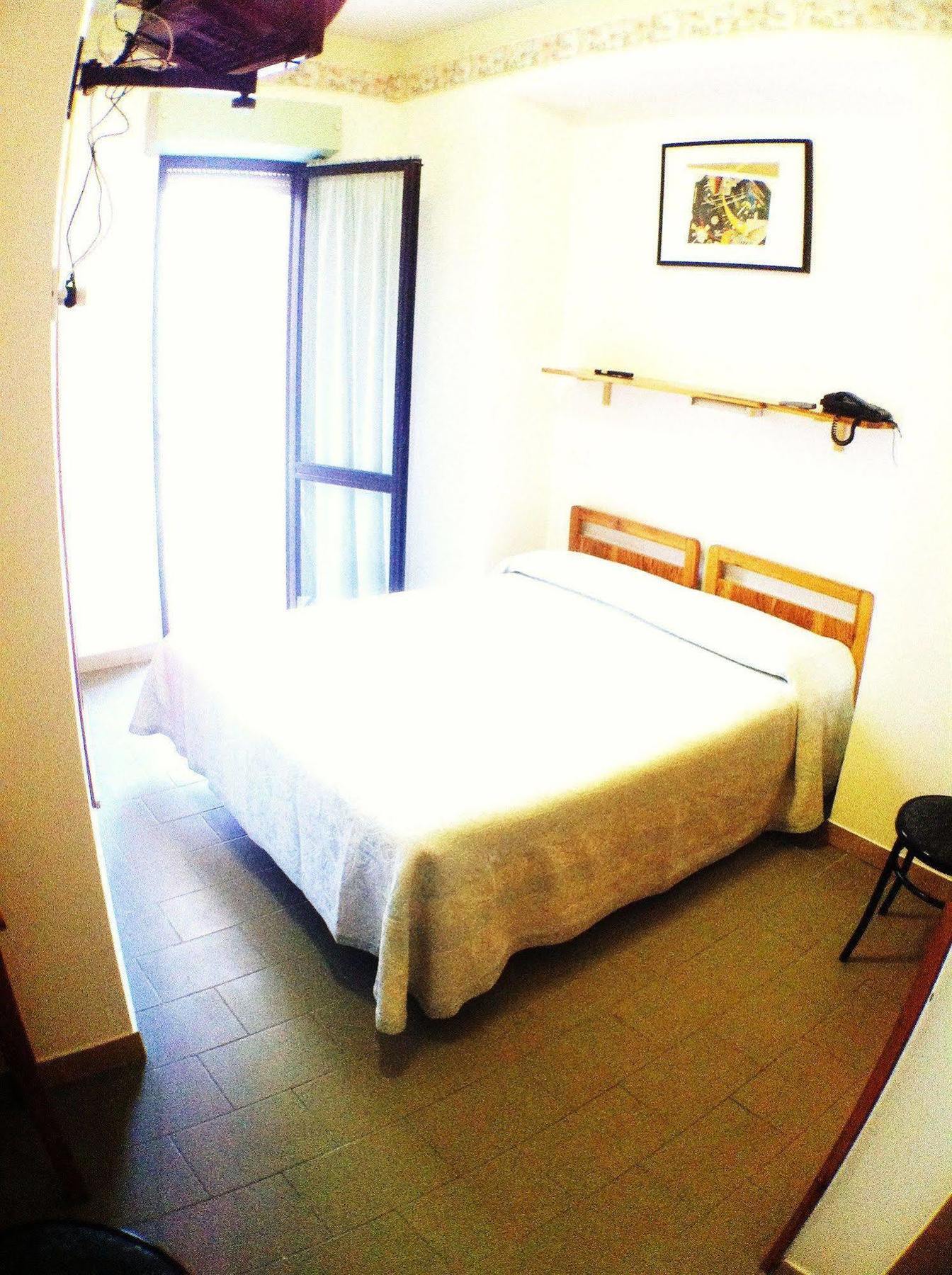 Hotel Zenith Римини Екстериор снимка